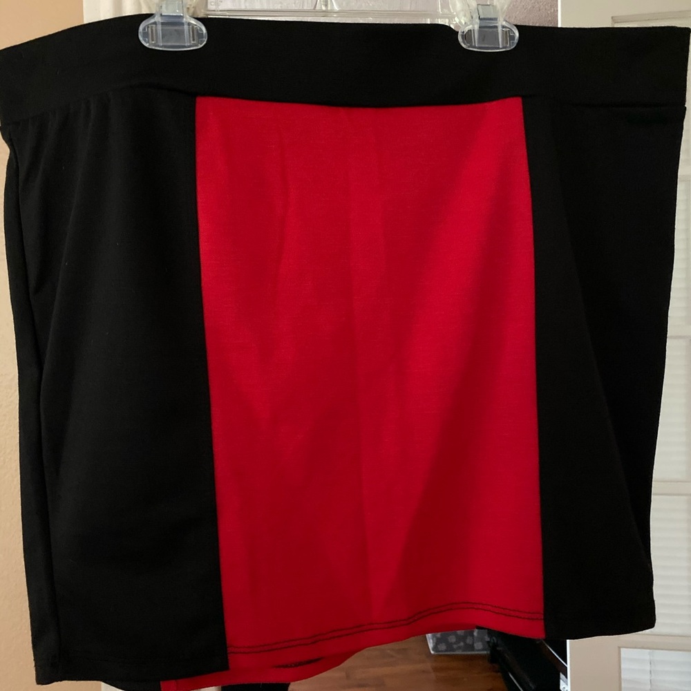 Luv Me More 2X mini skirt!!